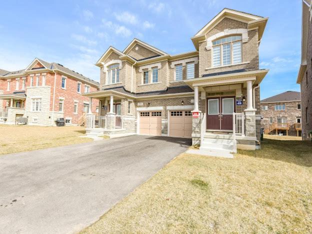 Stylish Home In Waterdown Hamilton Exterior photo